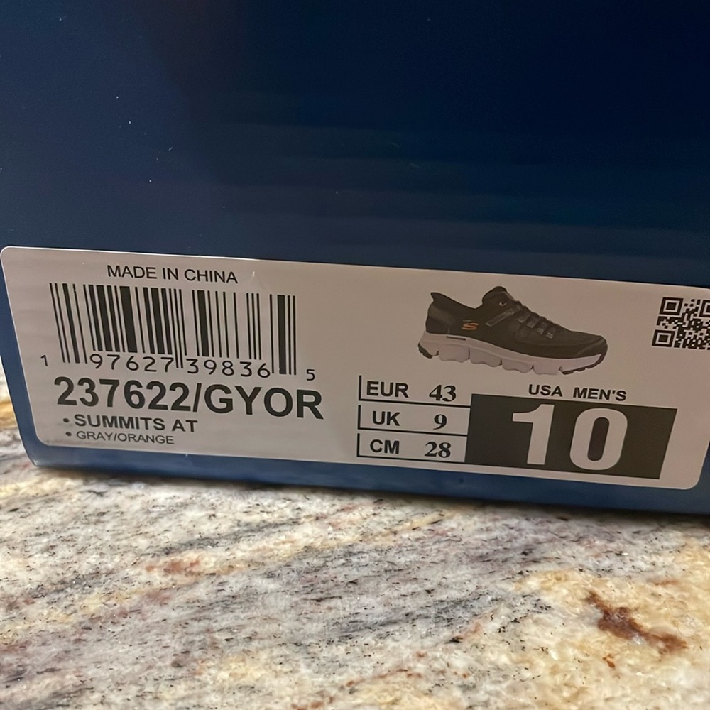 Skechers slip in shoes men’s size 10